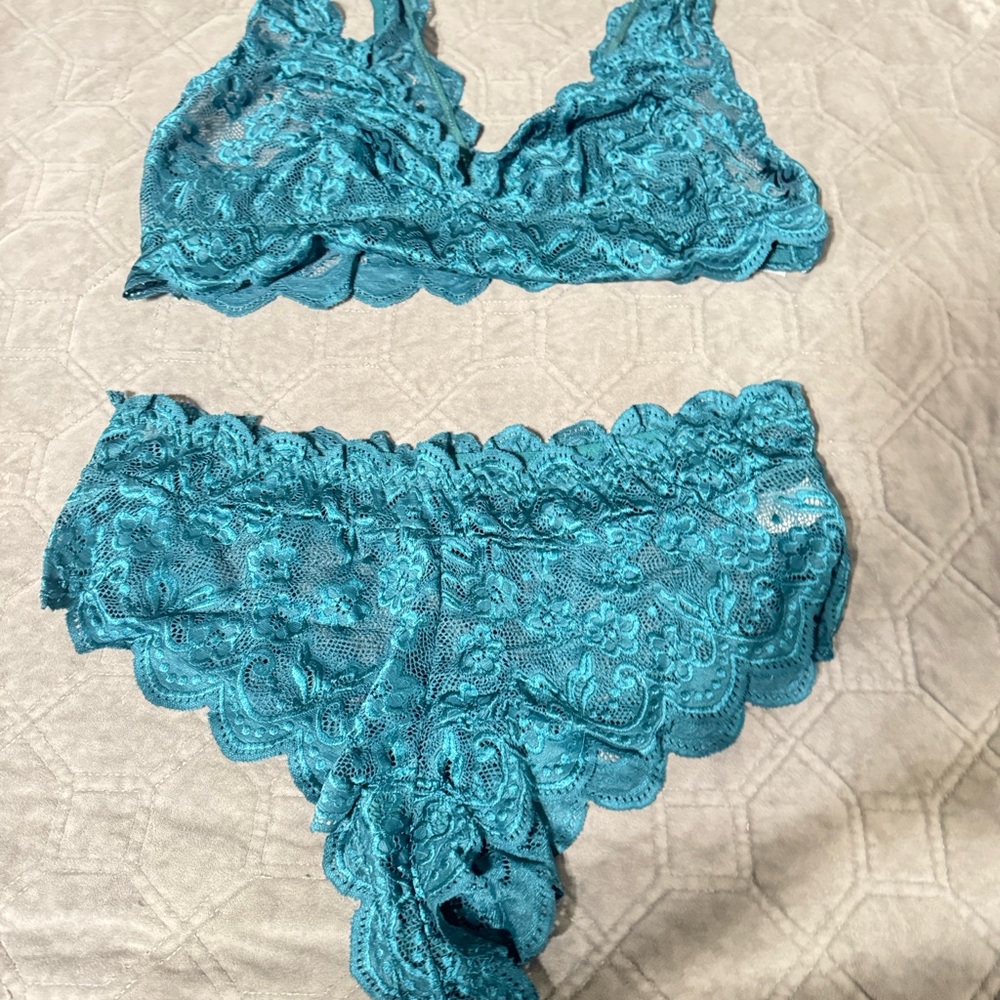Lace Bralette and Panty Set - Teal